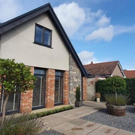Y Bwythyn Villa Holywell  Exterior photo